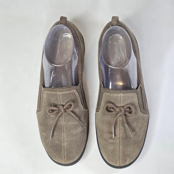 Grasshoppers Shoes - Grasshoppers Loafers Women's Size 7 M Gray Khaki Suede Slip On Bow Detail Shoes